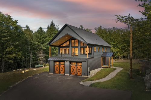 377 Waterford Road, Bridgton, ME, 04009 | Card Image