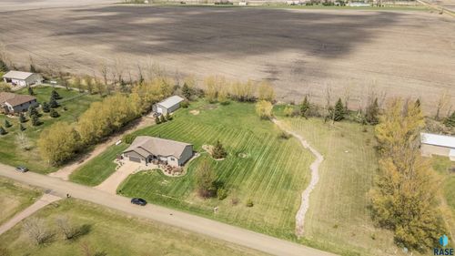 46784 Valerie Pl, Tea, SD, 57064-8042 | Card Image