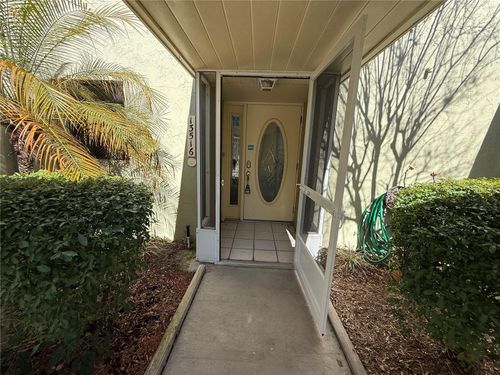 13516 Palmwood Ln, TAMPA, FL, 33618-8417 | Card Image