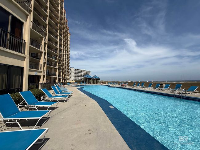 Outdoor Pool | Image 23
