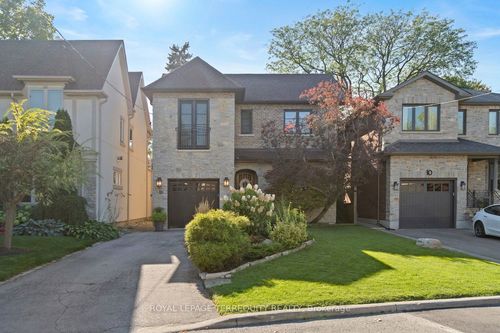 12 Elliott Ave, Etobicoke, ON, M8X2P8 | Card Image