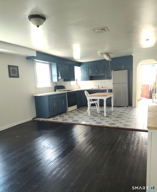 30 Hawkins St, Derby, CT, 06418-1508 | Card Image