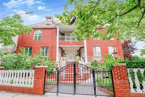 38 Bassett Ave, Brooklyn, NY, 11234-6724 | Card Image