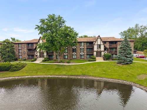 306-525 Cumnor Rd, Westmont, IL, 60559-6305 | Card Image