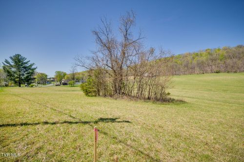 551 Sugar Hollow Rd, Piney Flats, TN, 37686-3126 | Card Image