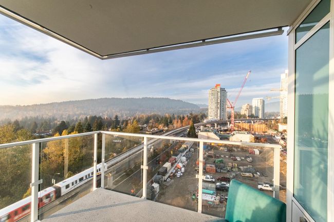 1007 - 652 Whiting Way, Condo with 2 bedrooms, 2 bathrooms and 1 parking in Coquitlam BC | Image 6