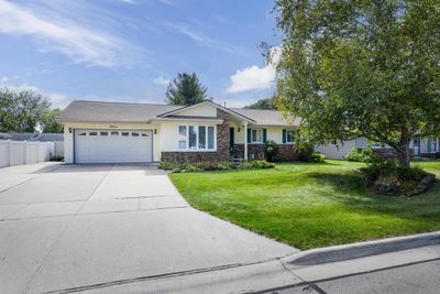 3924 Beacon Hill Drive, House other with 4 bedrooms, 3 bathrooms and null parking in Janesville WI | Image 2