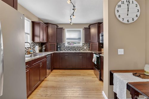 11542 Wilson Rd, Montrose, MI, 48457-9115 | Card Image