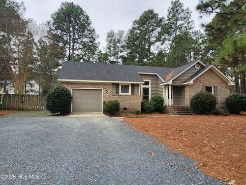 4 Taylor Pl, Pinehurst, NC, 28374-7057 | Card Image