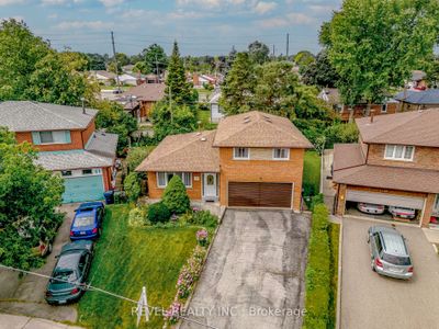 39 Hackmore Ave, House other with 3 bedrooms, 2 bathrooms and 6 parking in Etobicoke ON | Image 1