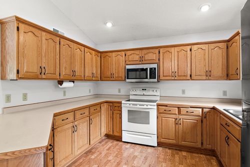 8848 Farmstead Ave Ne, Monticello, MN, 55362-8836 | Card Image