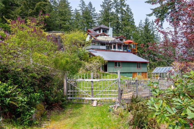 Lower gate to drive up to the garage and workshop | Image 81