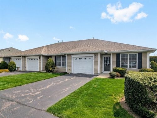 3105 Village Green Cir, Coventry, RI, 02816-2839 | Card Image