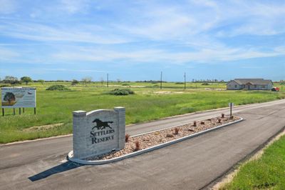 Paved roads throughout the subdivision | Image 3