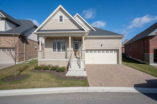 3 Gumtree St, Brampton, ON, L6R4C7 | Card Image
