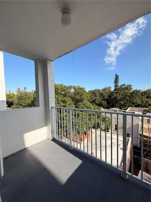 507-1010 Nw 11th St, Miami, FL, 33136-2208 | Card Image
