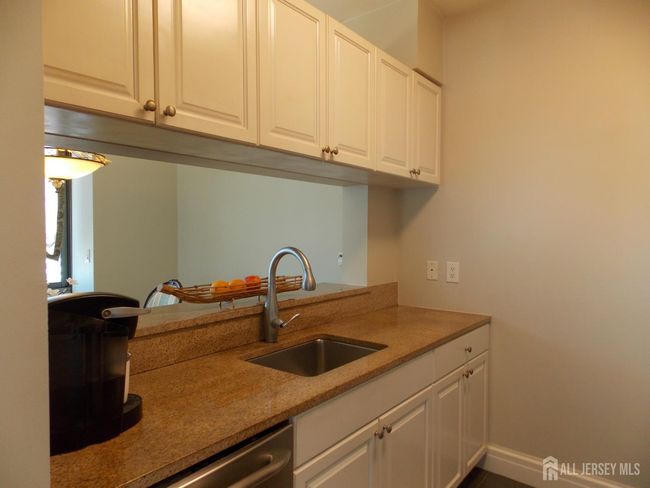 APT-1205 - 1 Spring St, Townhouse with 2 bedrooms, 2 bathrooms and null parking in New Brunswick NJ | Image 17