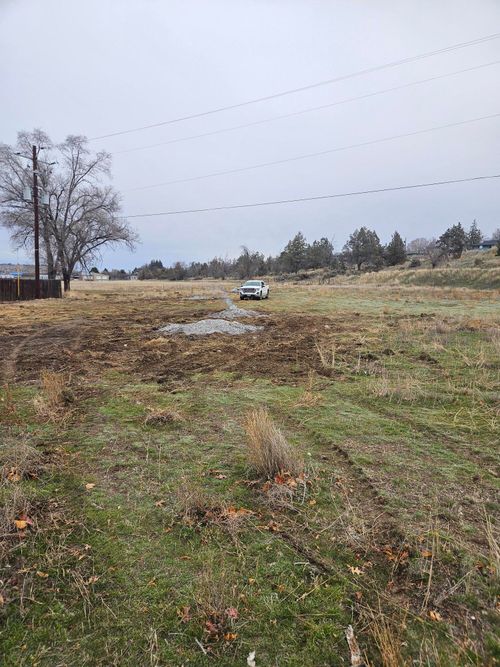 401 Ne 6th St, Madras, OR, 97741-1900 | Card Image