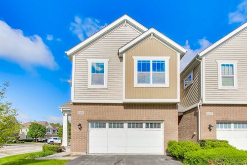 2366 Moseley Ct, Palatine, IL, 60074-1211 | Card Image