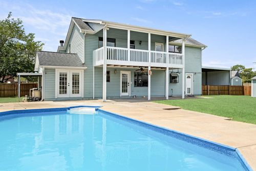 112 Robin Ave, Bridge City, TX, 77611-2725 | Card Image