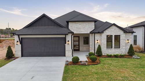 11927 S Vandalia Ave E, Tulsa, OK, 74137-8439 | Card Image