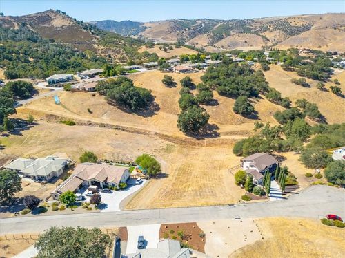 9850 Bluegill Dr, Paso Robles, CA, 93446-7713 | Card Image