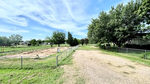 454 Holiday Village Dr, Quitman, TX, 75783-3627 | Card Image