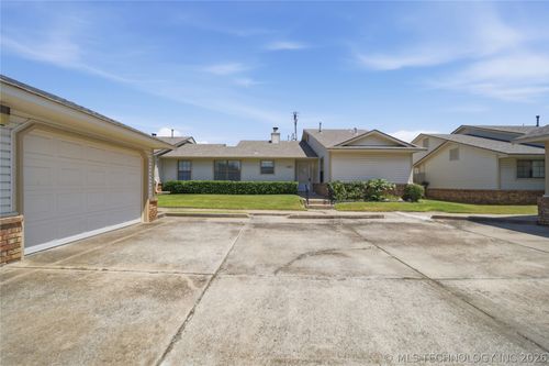 1467 Evergreen Ln, Claremore, OK, 74017-3444 | Card Image