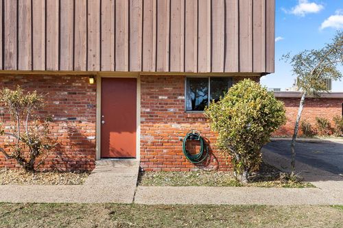 apt-46-3000 W Illinois Ave, Midland, TX, 79701-3178 | Card Image