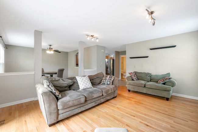 1A - 675 Fieldcrest Dr, Condo with 3 bedrooms, 3 bathrooms and 2 parking in South Elgin IL | Image 8