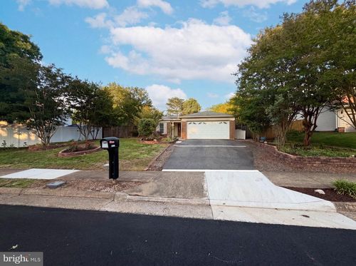 8947 Rosewood St, MANASSAS, VA, 20110-4341 | Card Image
