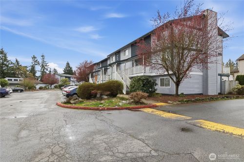 apt-e201-8823 Holly Dr, Everett, WA, 98208-1838 | Card Image