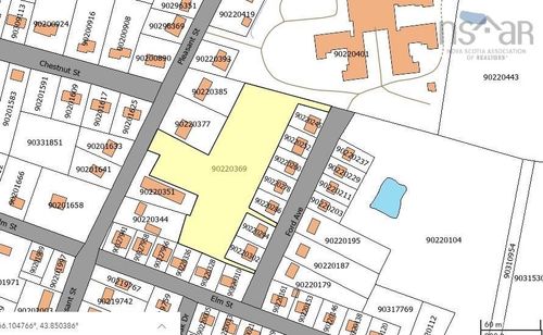 327 Pleasant St, Yarmouth, NS, B5A2K9 | Card Image