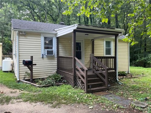 662 Wise Ave, Petersburg, VA, 23803-5237 | Card Image