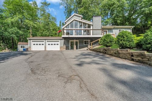 20 Staats Rd, Bloomsbury, NJ, 08804-3300 | Card Image
