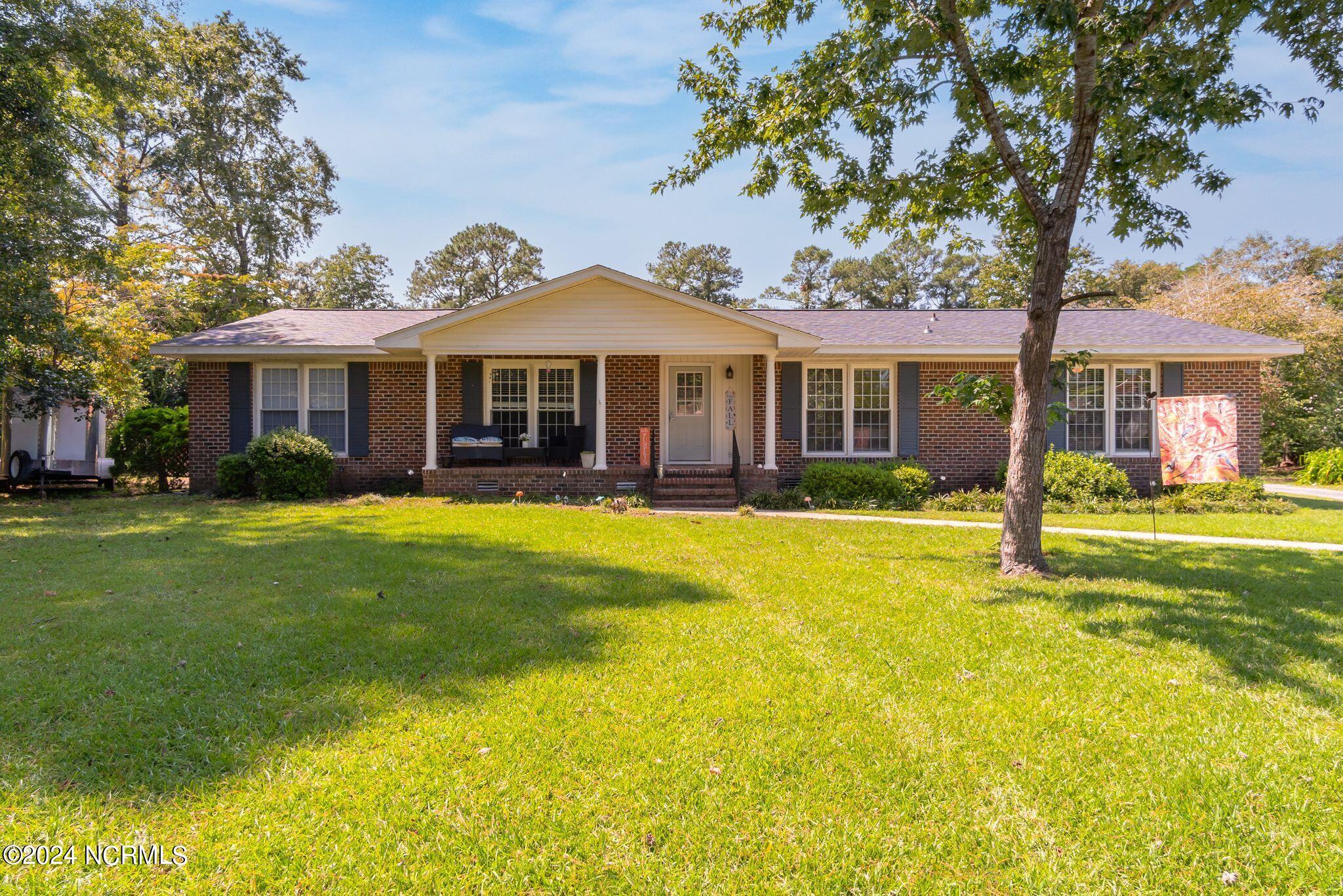 Willowbrook Ct, New Bern, NC 28562