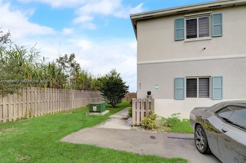 451 Nw 12th Ave, Florida City, FL, 33034-3138 | Card Image