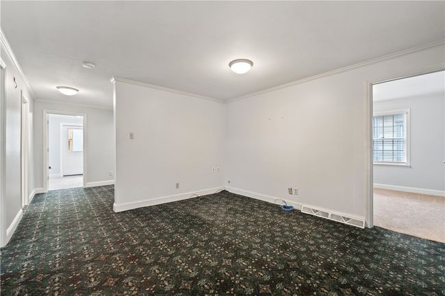 396 4 Th St, House other with 5 bedrooms, 3 bathrooms and 6 parking in Beaver PA | Image 8