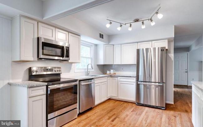 15812 Lazy Day Ln, House other with 4 bedrooms, 3 bathrooms and null parking in DUMFRIES VA | Image 5