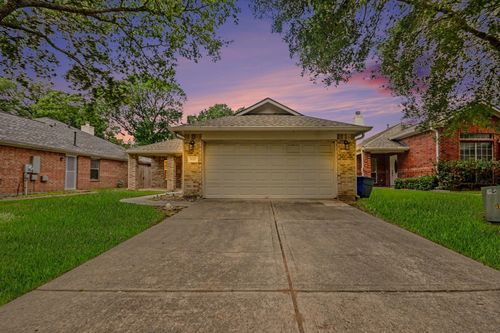 1816 Sherwood Forest Cir, League City, TX, 77573-6404 | Card Image