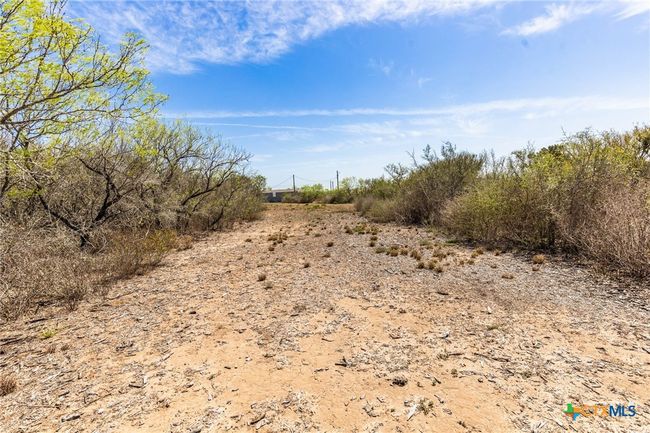 1426 S Dr E.E. Dunlap Hwy, House other with 3 bedrooms, 2 bathrooms and null parking in San Diego TX | Image 12