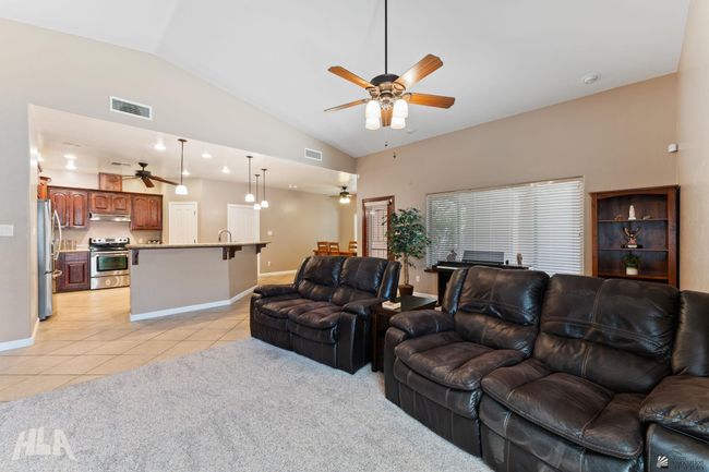 10320 E 37 Th Pl, House other with 4 bedrooms, 2 bathrooms and 2 parking in Yuma AZ | Image 6