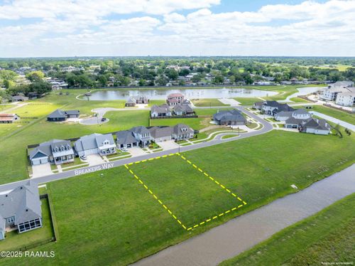 110 Breakers Way, Scott, LA, 70583-5648 | Card Image