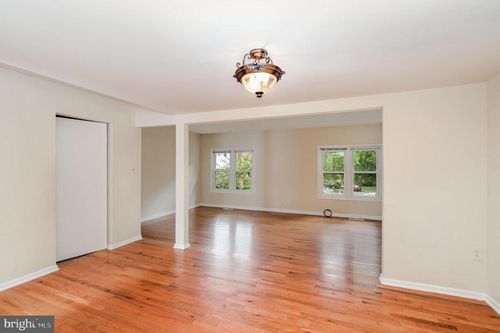 4551 Casablanca Ct, ANNANDALE, VA, 22003-5726 | Card Image
