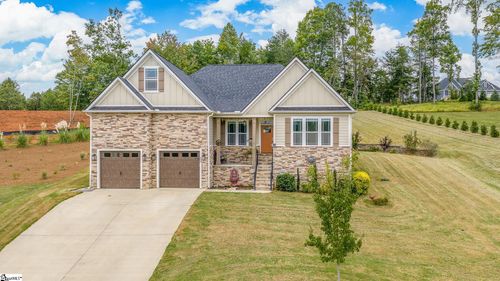 409 Navajo Ct, Marietta, SC, 29661-9122 | Card Image