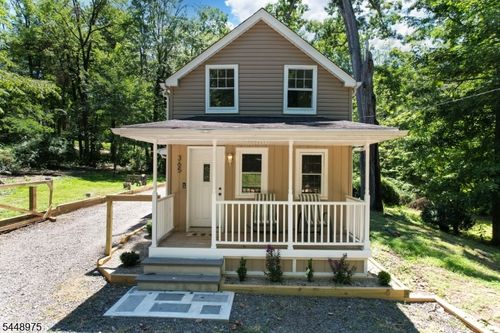 365 Bonnie Burn Rd, Watchung, NJ, 07069-5013 | Card Image