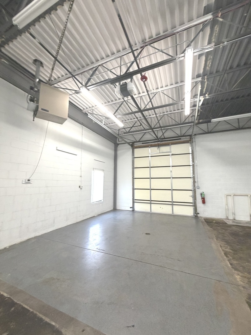Commercial Lease in St. Charles 4
