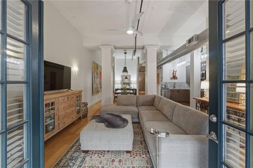 1605 Liberty Ln, Roswell, GA, 30075-7906 | Card Image