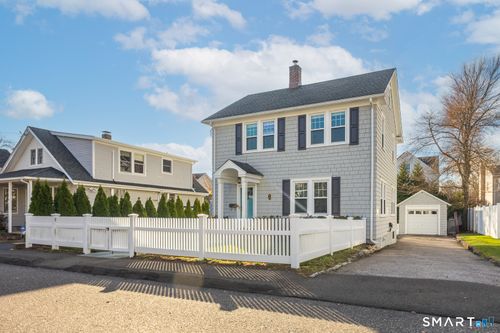 15 Charles St, Darien, CT, 06820-4012 | Card Image