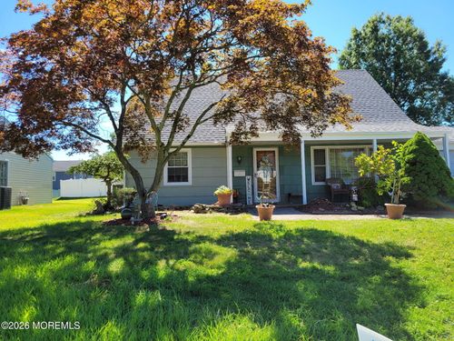 28 Fayette Ln, Matawan, NJ, 07747-2118 | Card Image